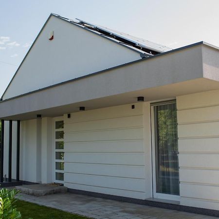 Twins Apartman Heviz Exterior photo
