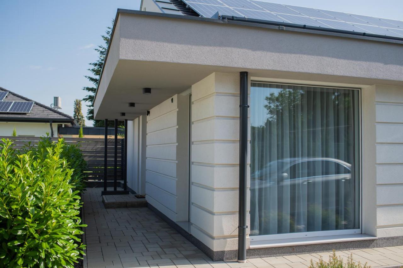 Twins Apartman Heviz Exterior photo