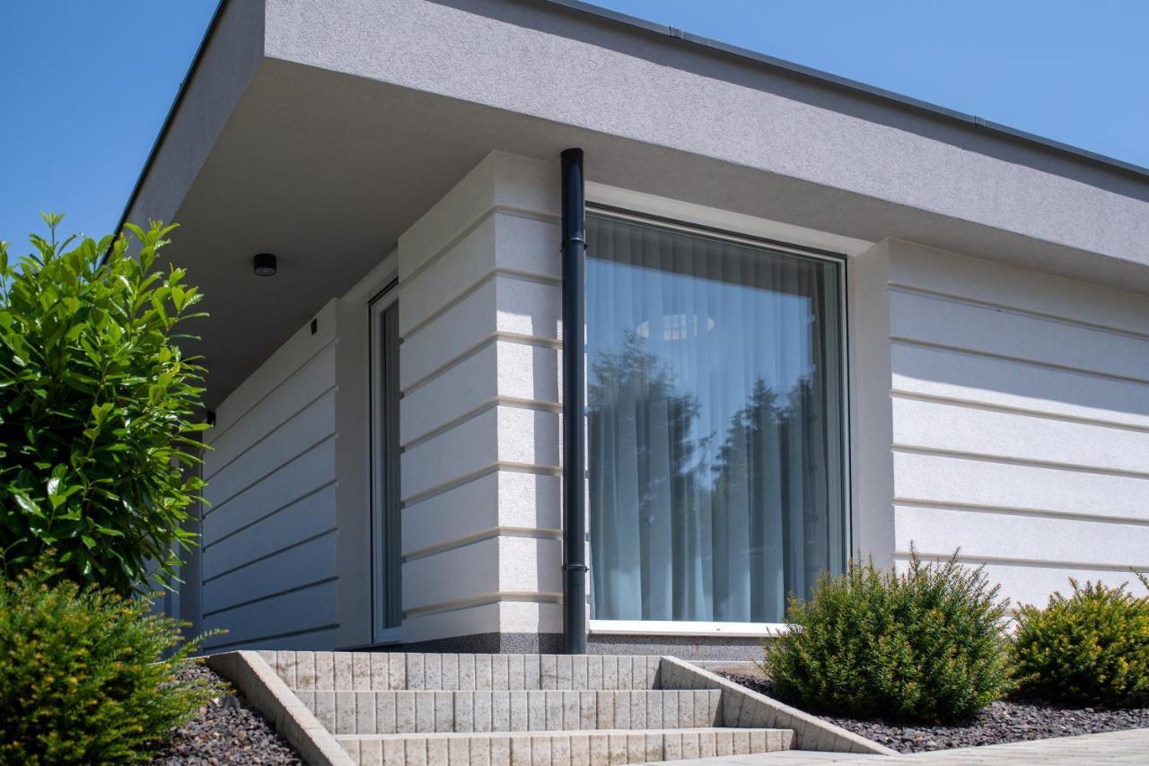 Twins Apartman Heviz Exterior photo