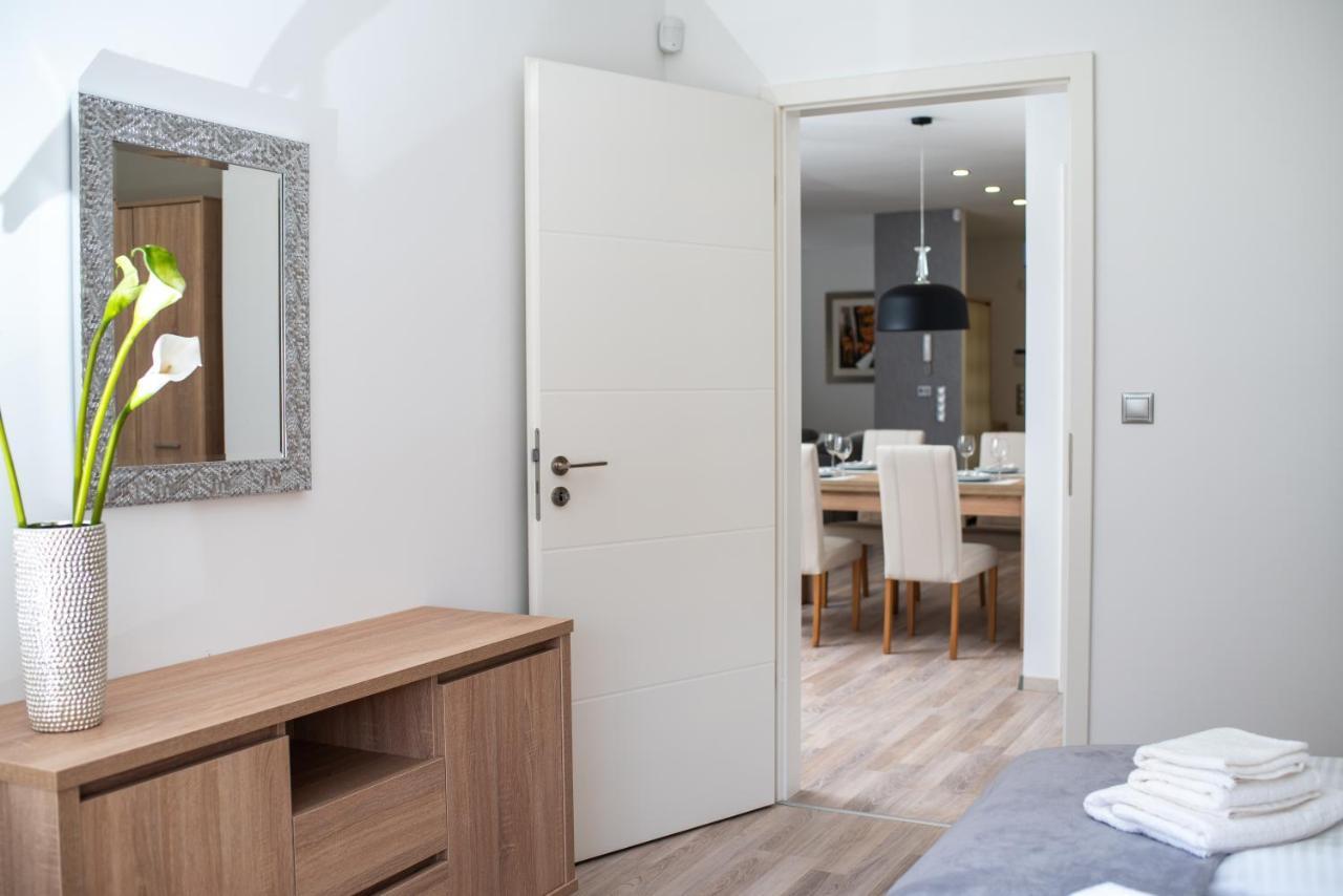 Twins Apartman Heviz Exterior photo